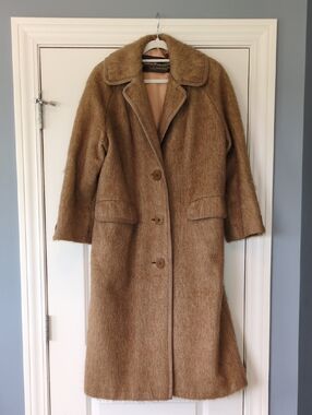 Vintage  Women's Long Camel Wool Coat - Tan